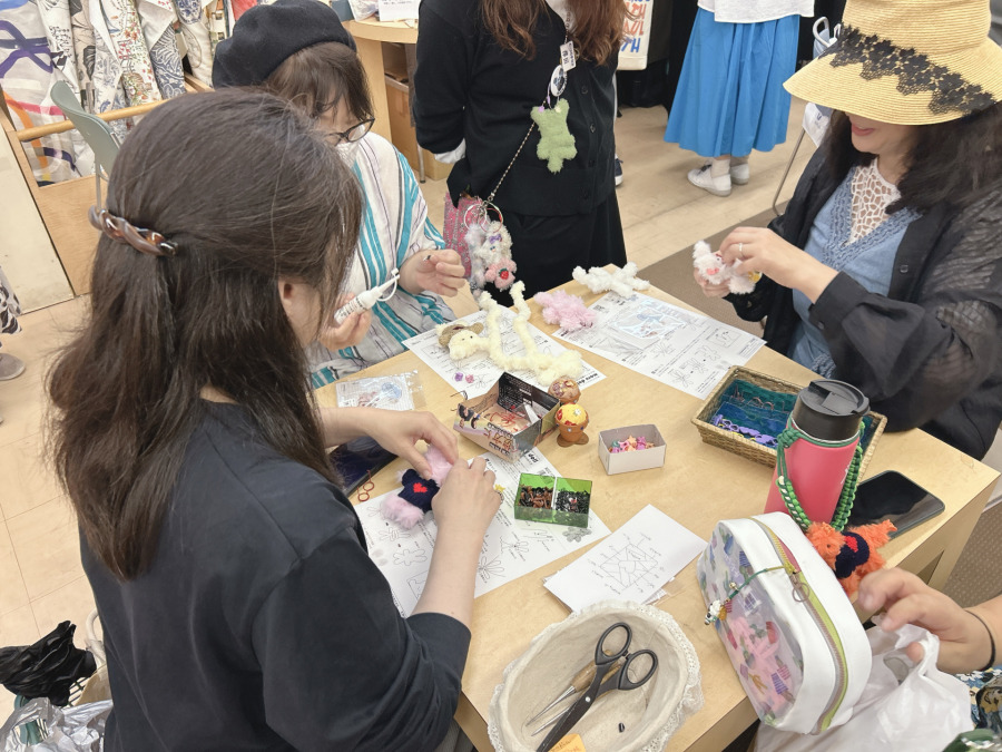 「トランプ刺繍＆モルドールのチャームを作ろう！」講習会_モルドール