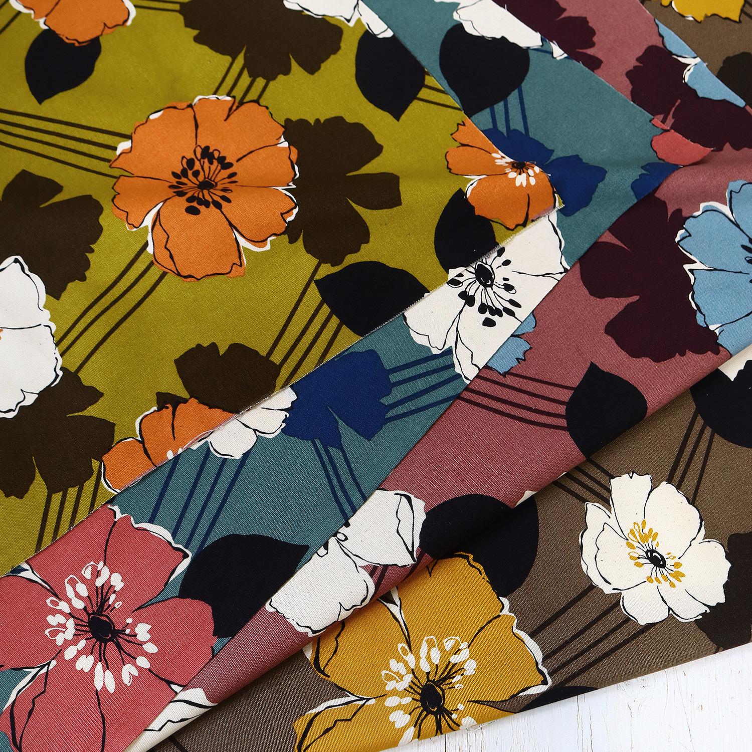 IBK99413-1 Oxford Print Fabric, Large Floral Pattern, Approx. 110cm Wide, 1m Unit (m)