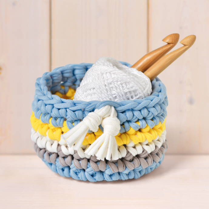 YW-46 Takagi Textile Knit Fabric Mini Basket Knitting Kit (Light Blue)