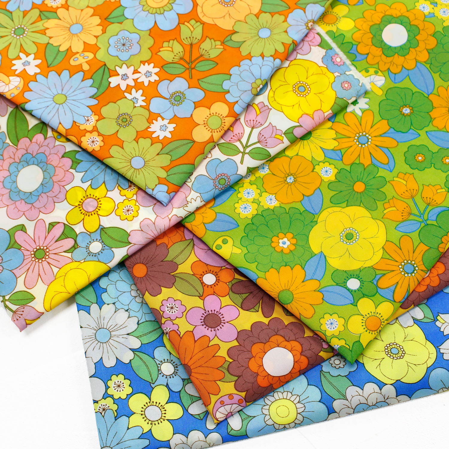 CHU80011-2 70s design Flower Days ~Hiron~ ナイロンプリント生地 巾約117cm 1m単位(m)