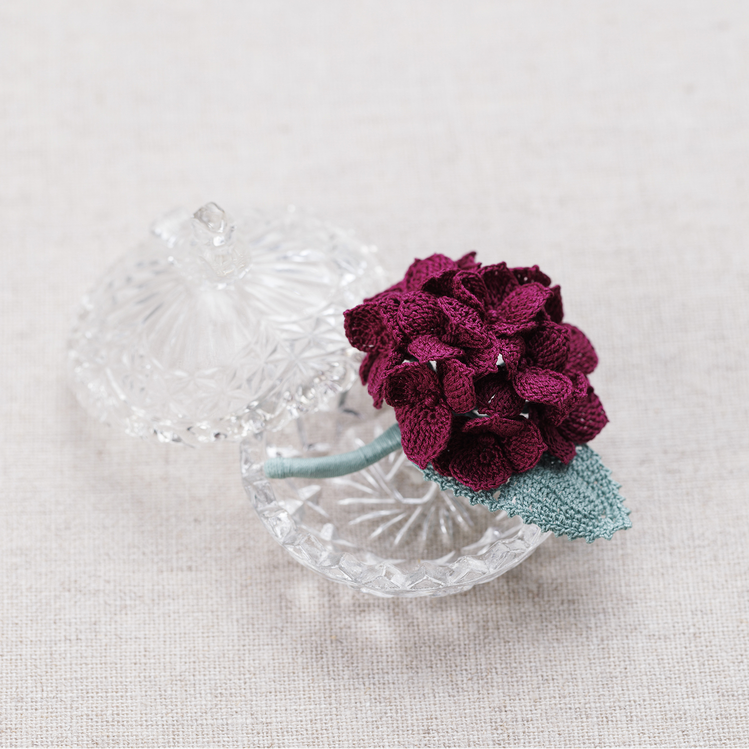 REC3193 Hydrangea Brooch (Piece)