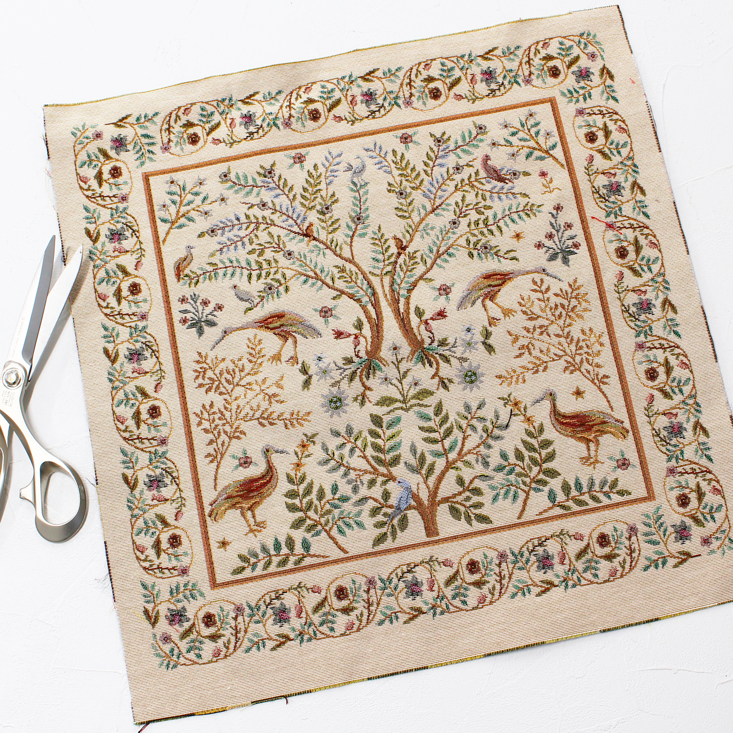 ■ARTI-KISS1342-NA-3 GOBELIN Panel Fabric from Europe width approx,47x47cm same design 3 sheet set (set)