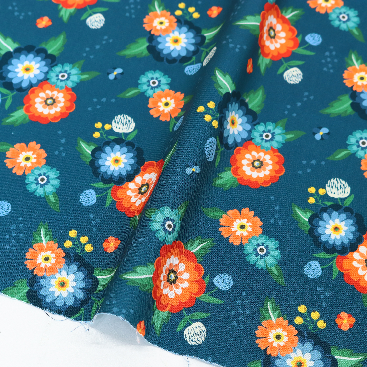 USA2607-386 Blue ground, floral pattern, USA print, USA cotton sheeting, width approx. 110cm, 1m unit (m)USAプリント　USAコットン　シーチング