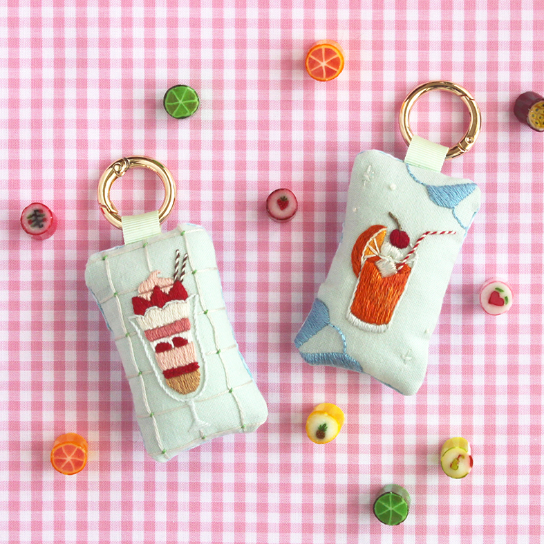 PHC-134-2 すずらん堂さんの刺繍キット 「ときめきカフェタイム」 (袋)