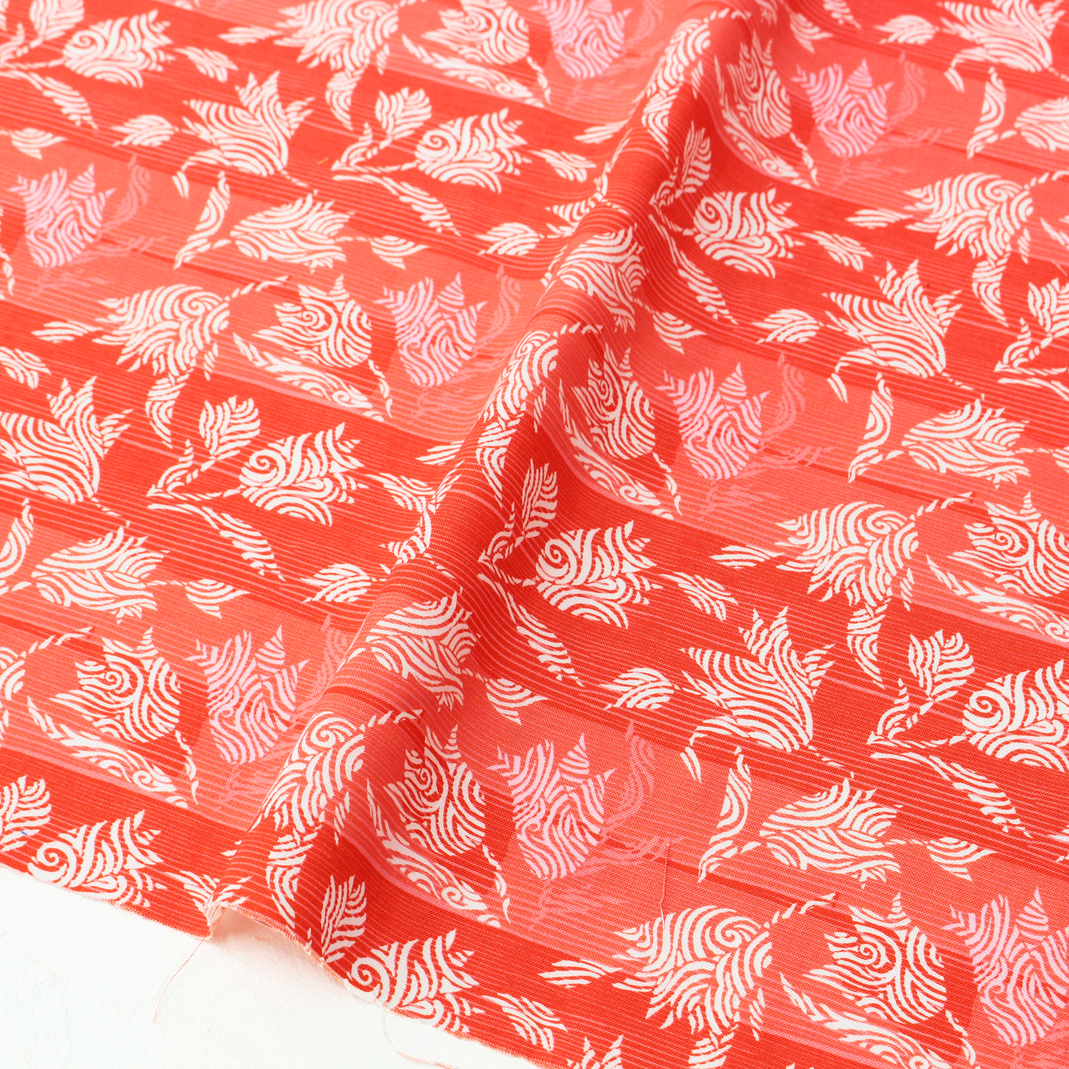 [0809 New Pattern] FSP711 Red Floral FreeSpirit USA Print Unit 1m (m)