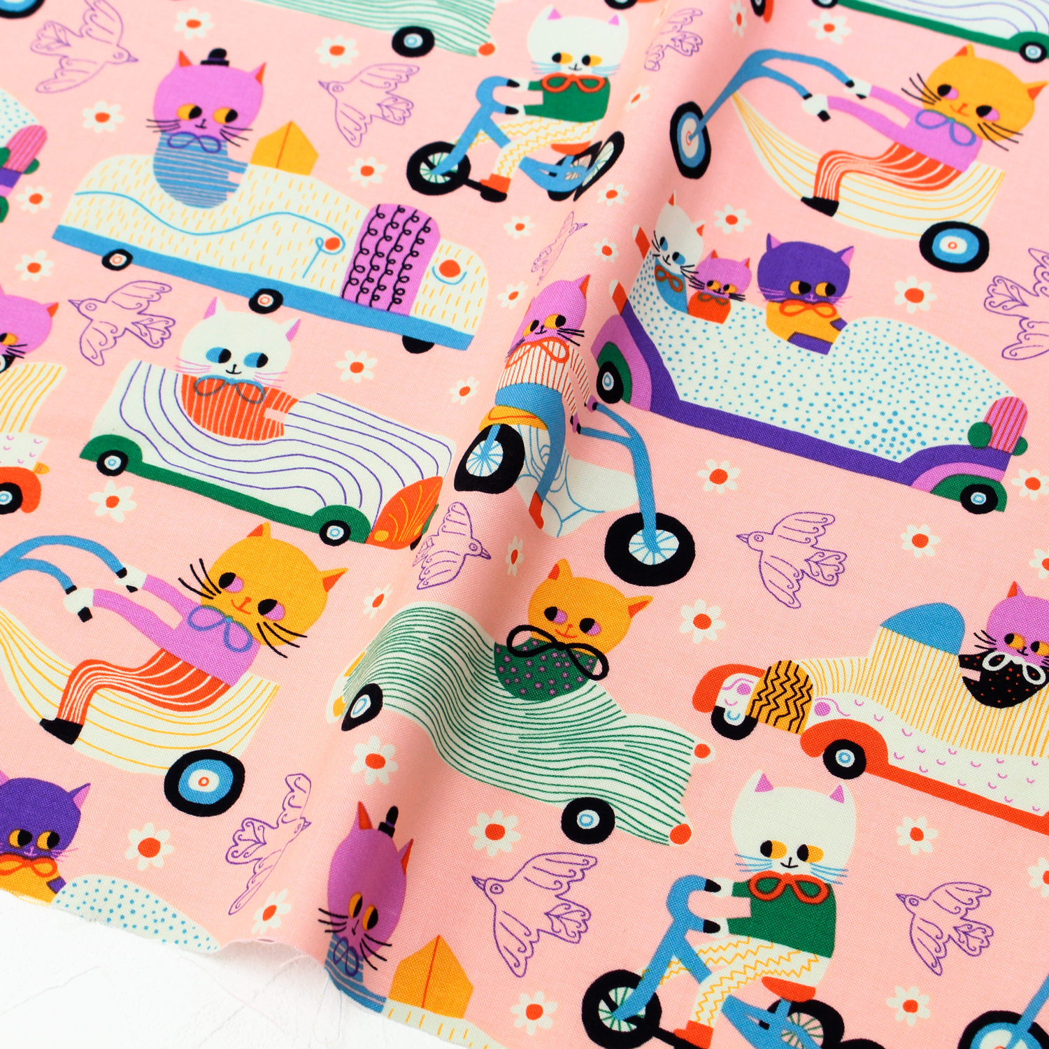 [0809 New Pattern] FSP718 Pink Background Cat riding in a car FreeSpirit USA Print Unit 1m (m)