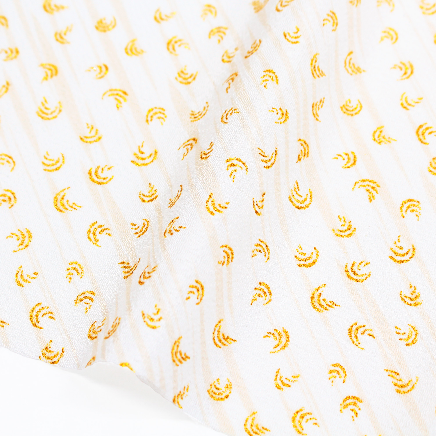 BAN26-13 2026 Zodiac Chirimen, Horse, Futagoshi Chirimen, Gold x White, 1m/unit (m)