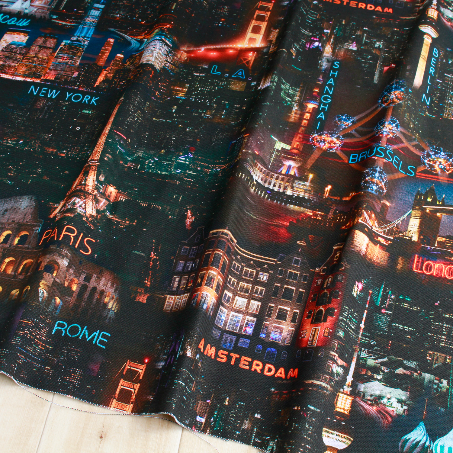 BB151030-1415 世界の夜景 Oxprint fabric, imported from Netherland, Width approx.140cm, 1m/unit (m)