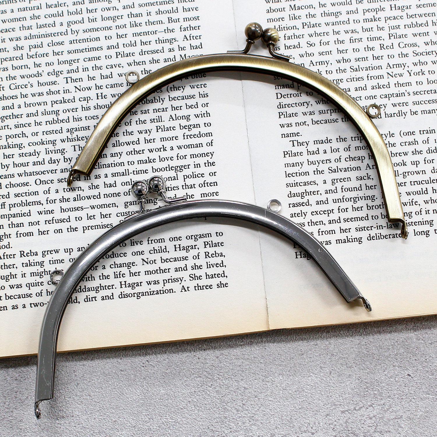 Purse Frame, no-sew, with loop, outer size approx. W14 x H8cm (pcs)