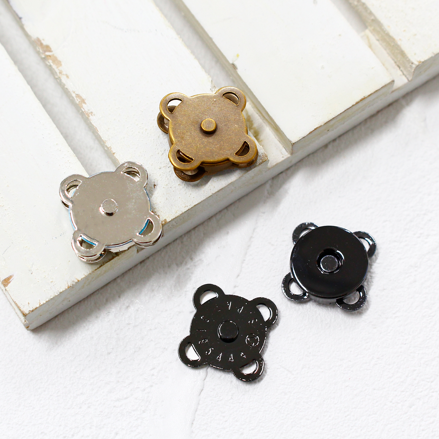 SM2 Sew-on Magnets 3pcs (pack)