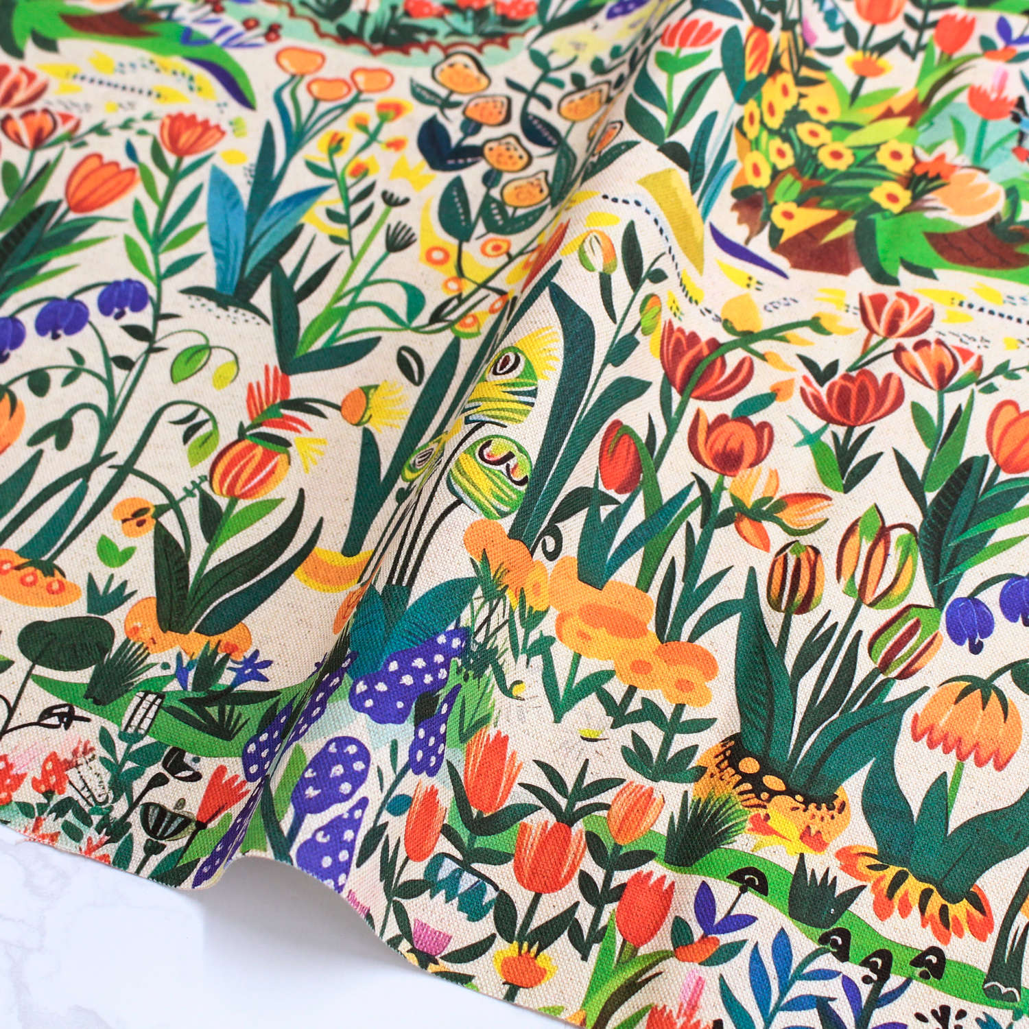 AS-HELSINKI-00 From Spain 北欧風オックス 花柄プリント 巾約140cm 1m単位 (m)