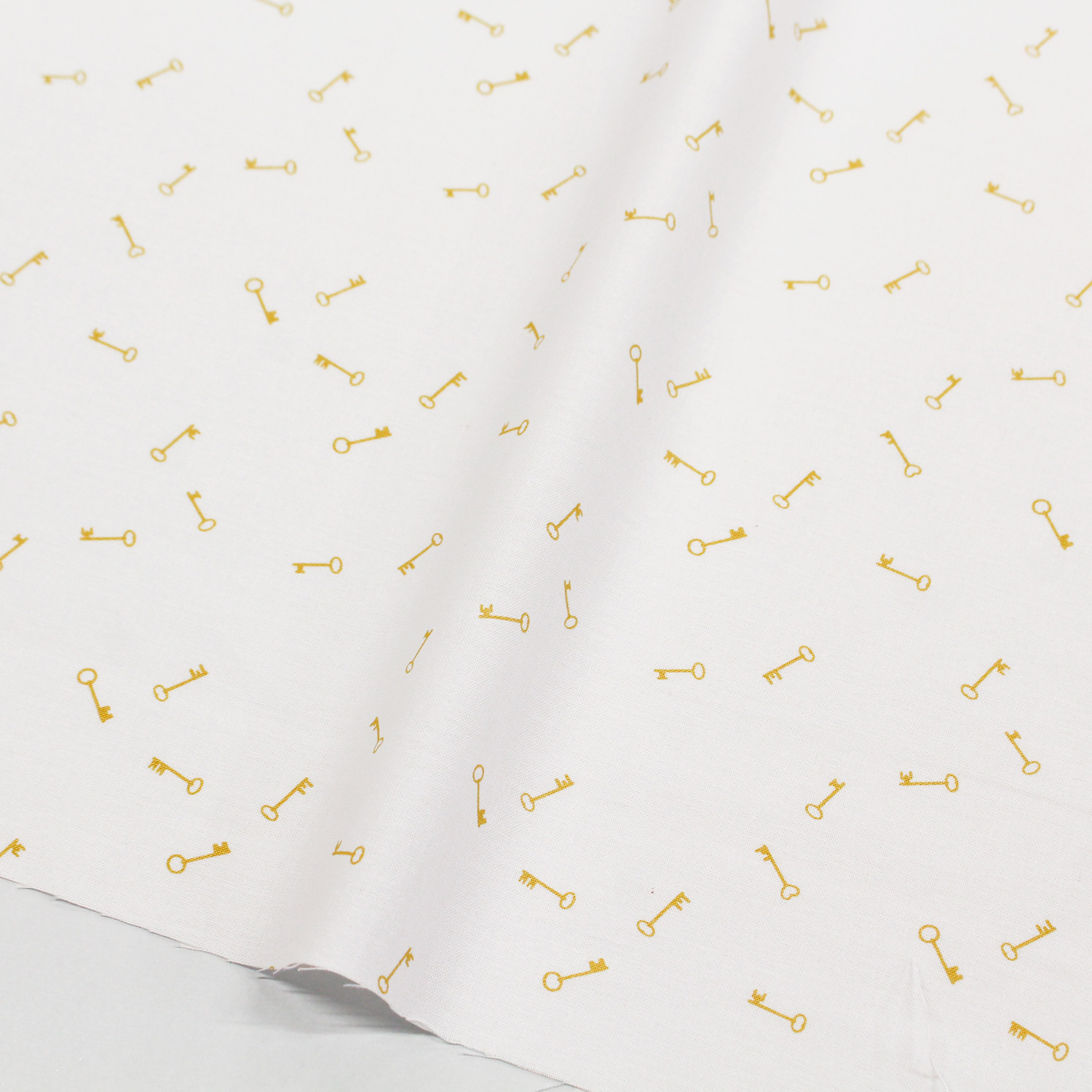 【数量限定】STUDIO-13 Free Sprit フリースピリット 白地 鍵模様 パッチワーク向け USAプリント シーチング m単位 (m)