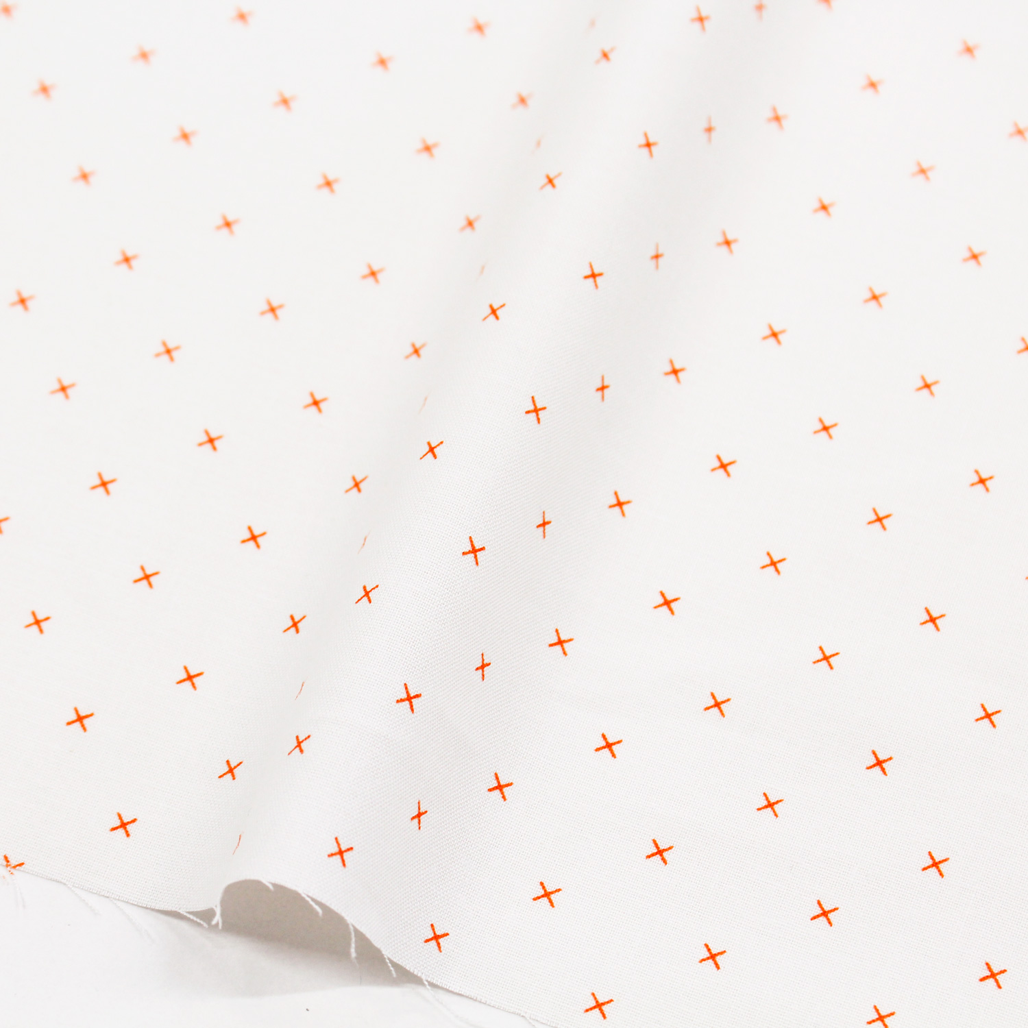 [Limited Quantity] STUDIO-25 Free Sprit Free Spirit White Background Orange Cross Mark For Patchwork USA Print Sheeting 1m/unit (m)