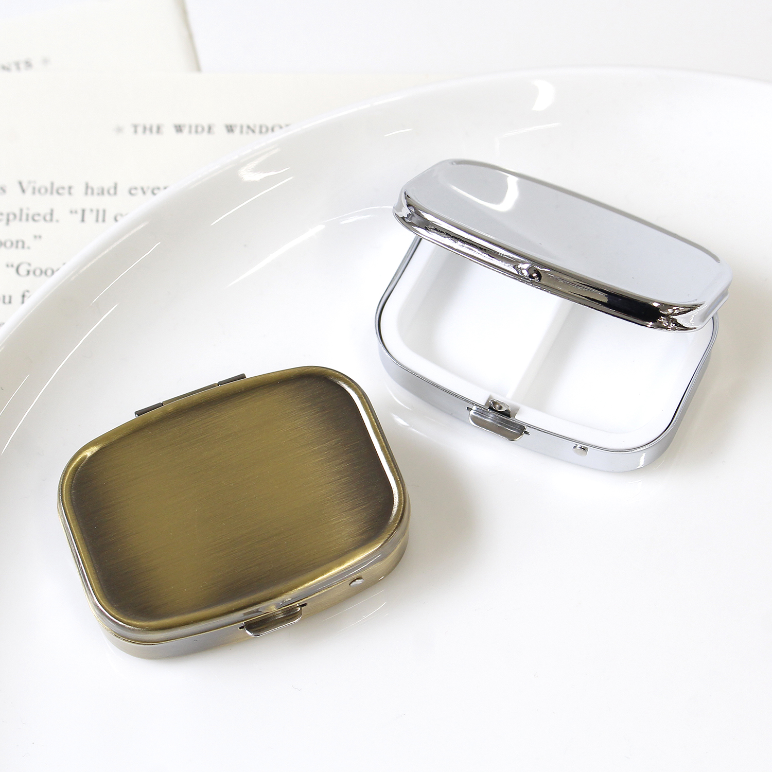 A8-30～31 ピルケース 長方形 W55×H45mm(個)