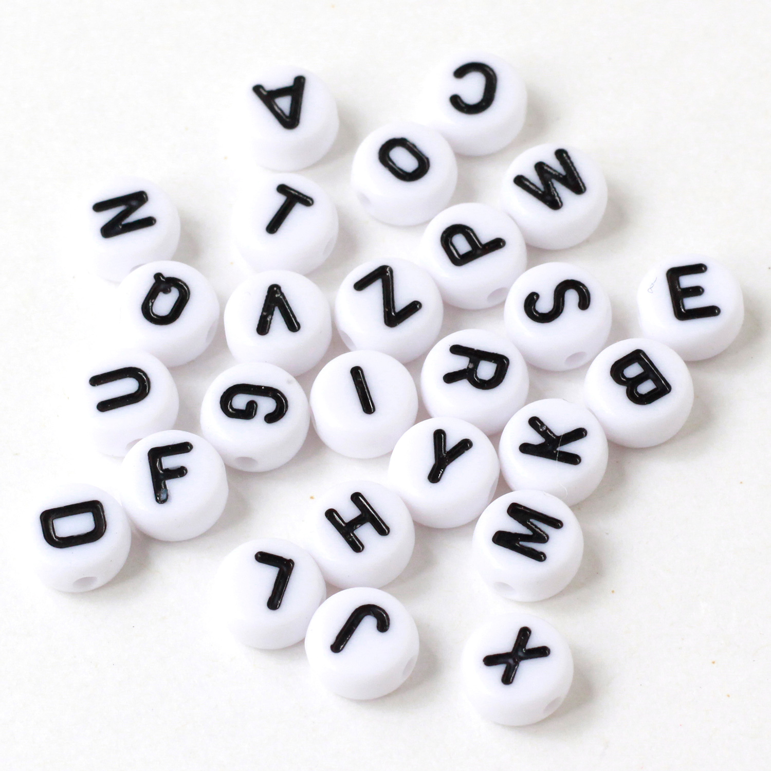 KE1438 Initial beads Alphabet White base x Black (pack)