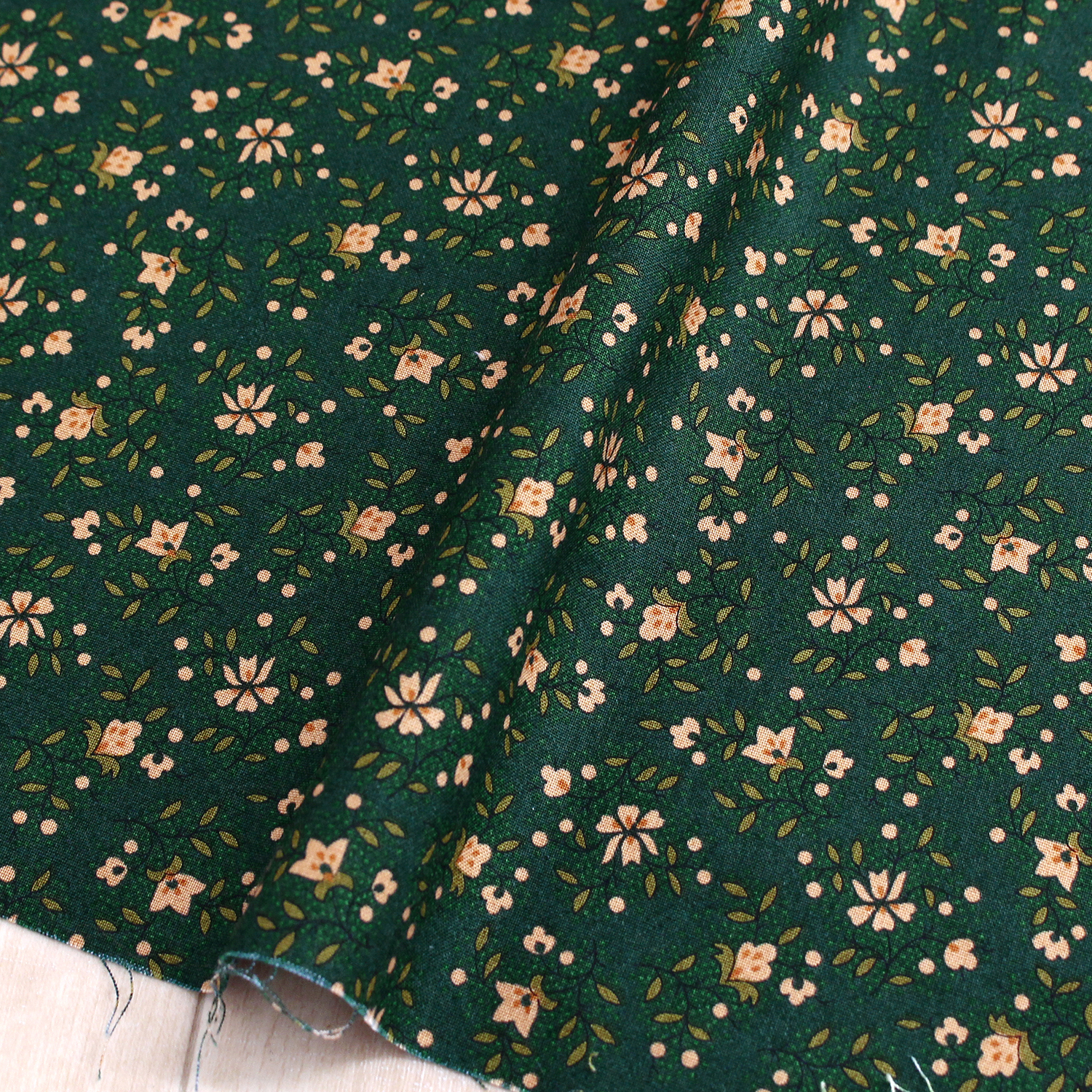 FSP-747 USA Cotton Fabric FreeSpirit Width 110cm 1m/unit (m)