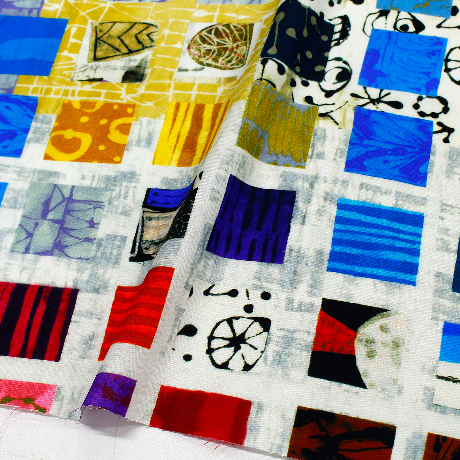 【第二弾】【0227新柄】WIN51956-X アイボリー地 カラフルスクエア柄 WINDHAM FABRICS USAプリント生地 1m単位 (m)