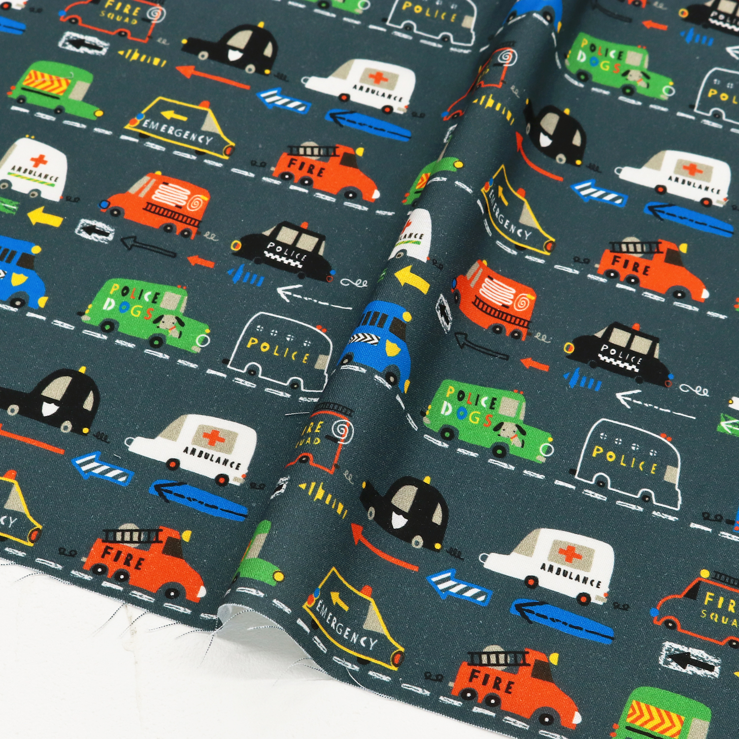 【特価】USA2606-731 グレー地 くるま柄 イラスト 巾約110cm 1m単位 (m)